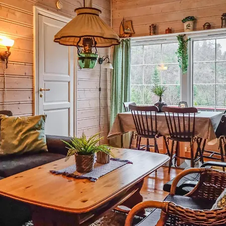 2 Bedroom Awesome In Ferienhaus